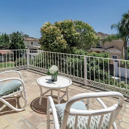 Cln- Spacious 6 Bedroom Next To *
