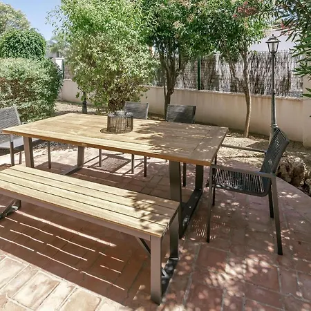 Cln- Spacious 6 Bedroom Next To Villa *