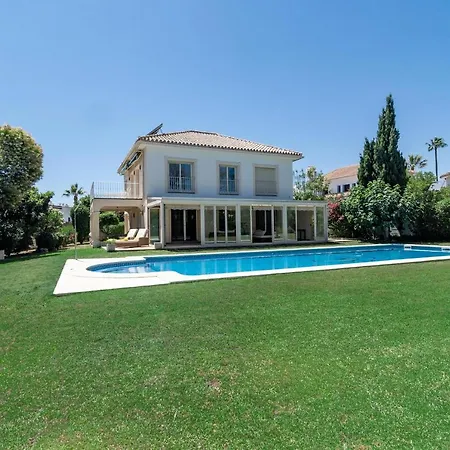 Villa Cln- Spacious 6 Bedroom Next To Marbella