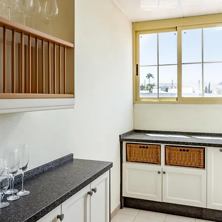Cln- Spacious 6 Bedroom Next To Villa *